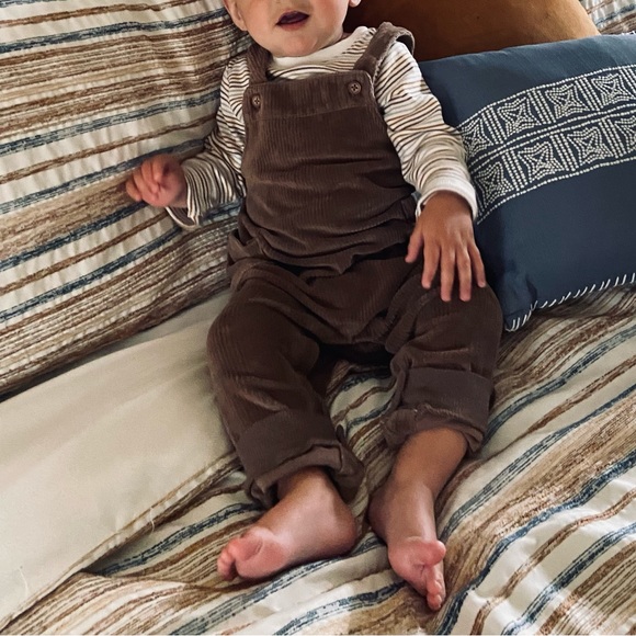 ••Corduroy Brown Overalls - Picture 2 of 6